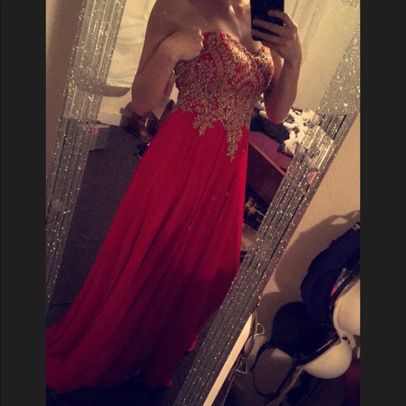 Formal Prom/Homecoming Dress - Picture 2 of 7